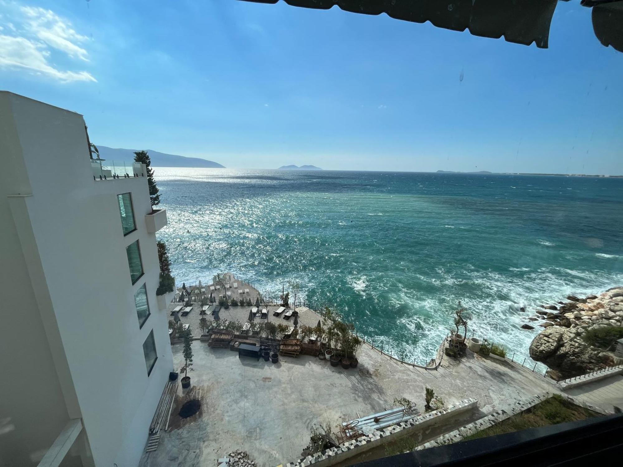 Sea View *